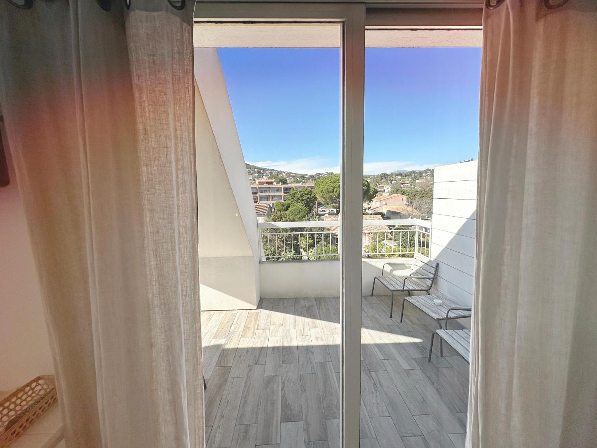Blanc Sable Hotel Golfe-Juan Room photo